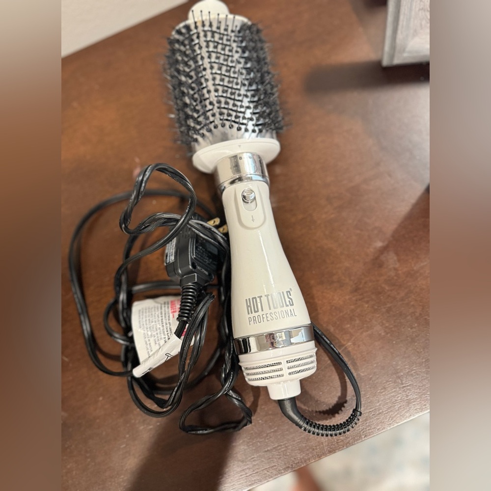 Hot Tools Professional White Hair Styling Brush